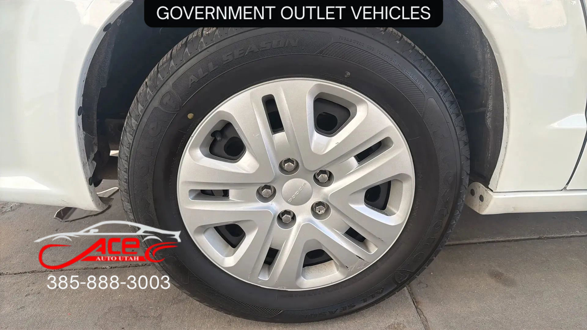 Used 2017 Dodge Grand Caravan SE w/ UConnect Hands-Free Group image 11