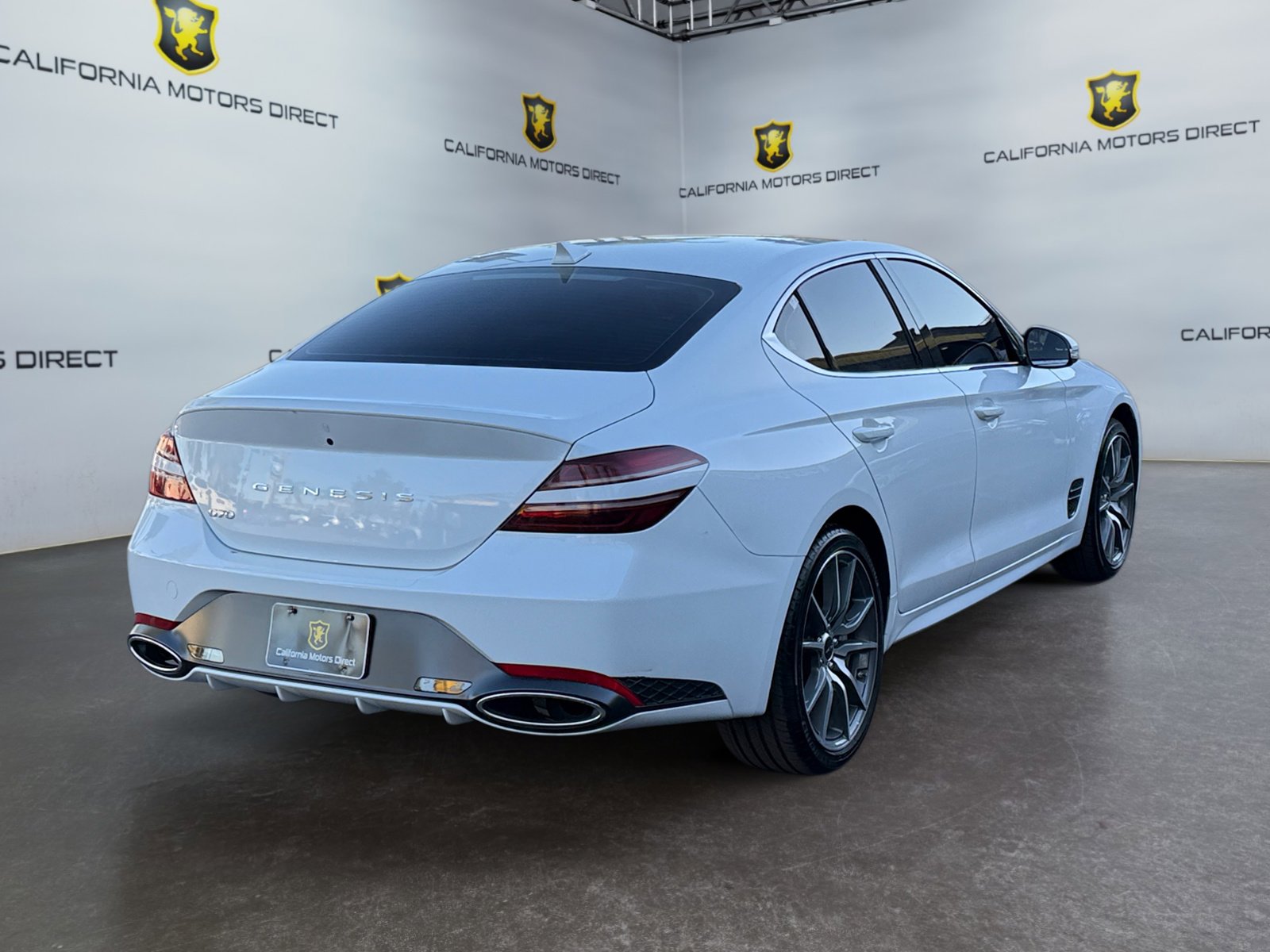 Used 2025 Genesis G70 2.5T image 5