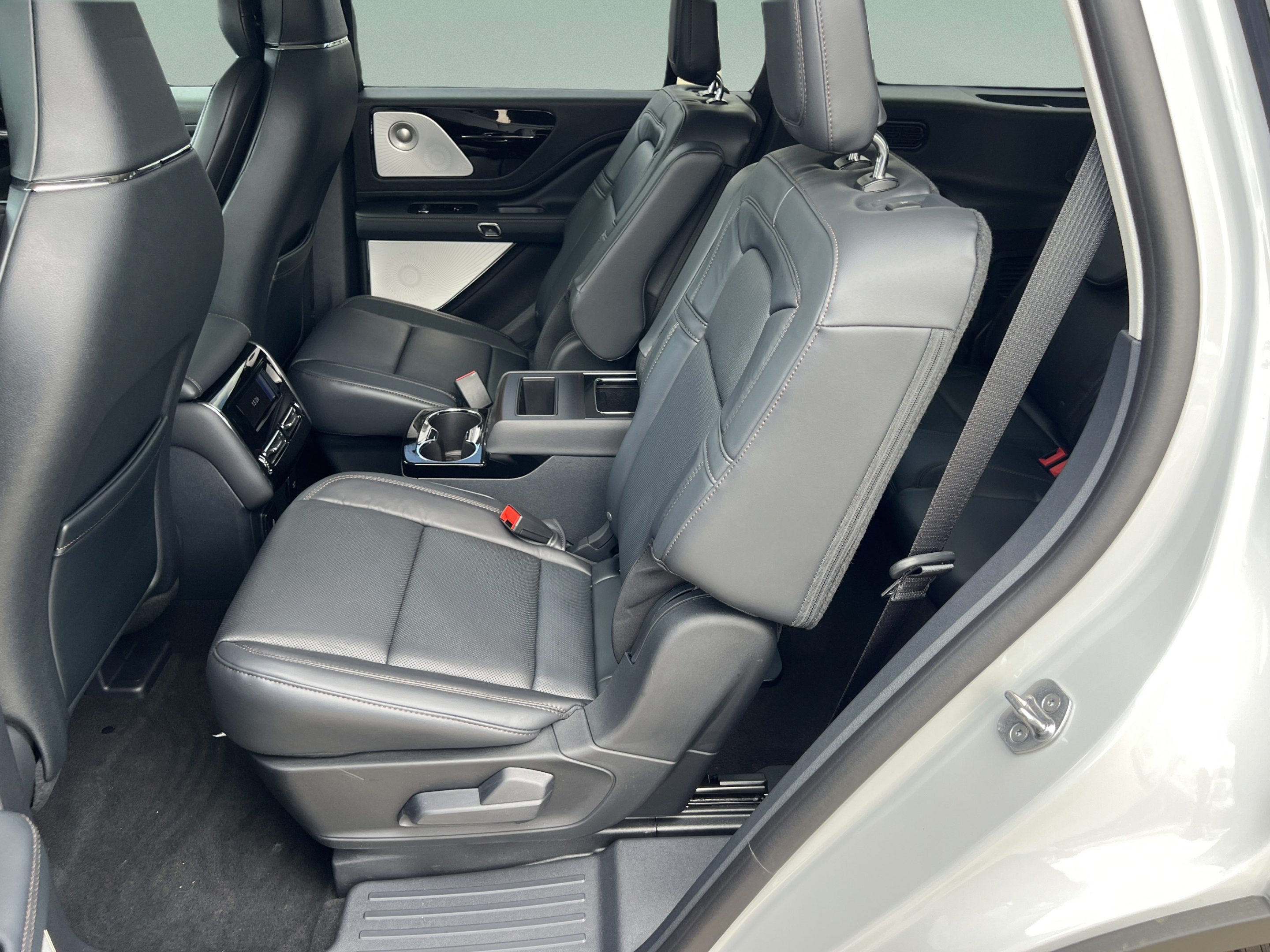 New 2027 Lincoln Aviator Reserve AWD/4WD image 25