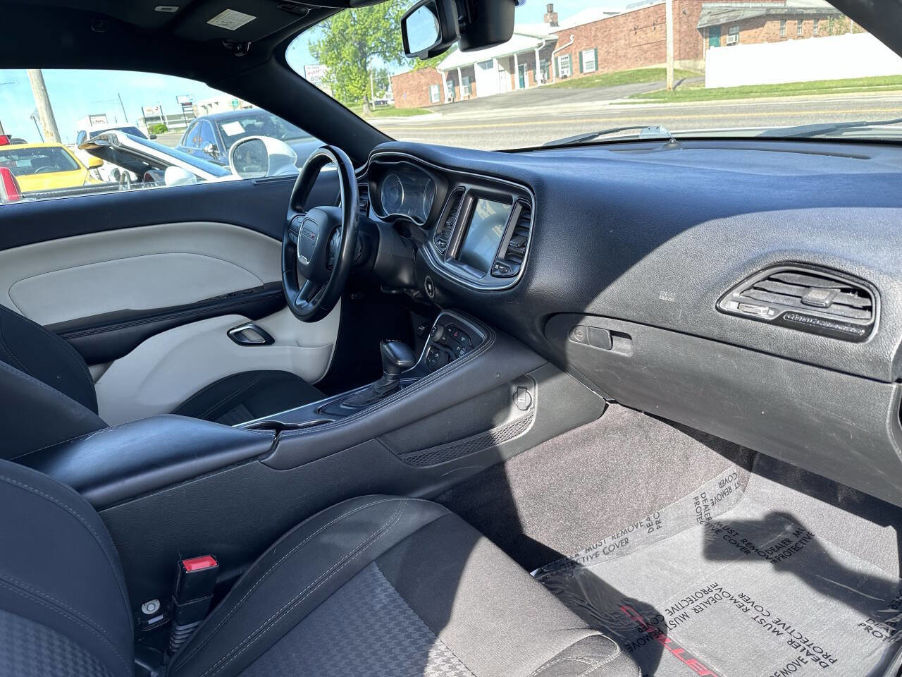 Used 2017 Dodge Challenger R/T image 13