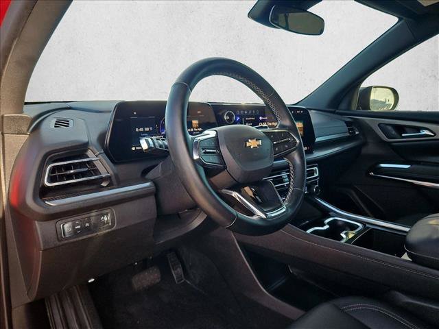 Used 2025 Chevrolet Traverse LT w/ Sun and Wheel Package FWD image 9