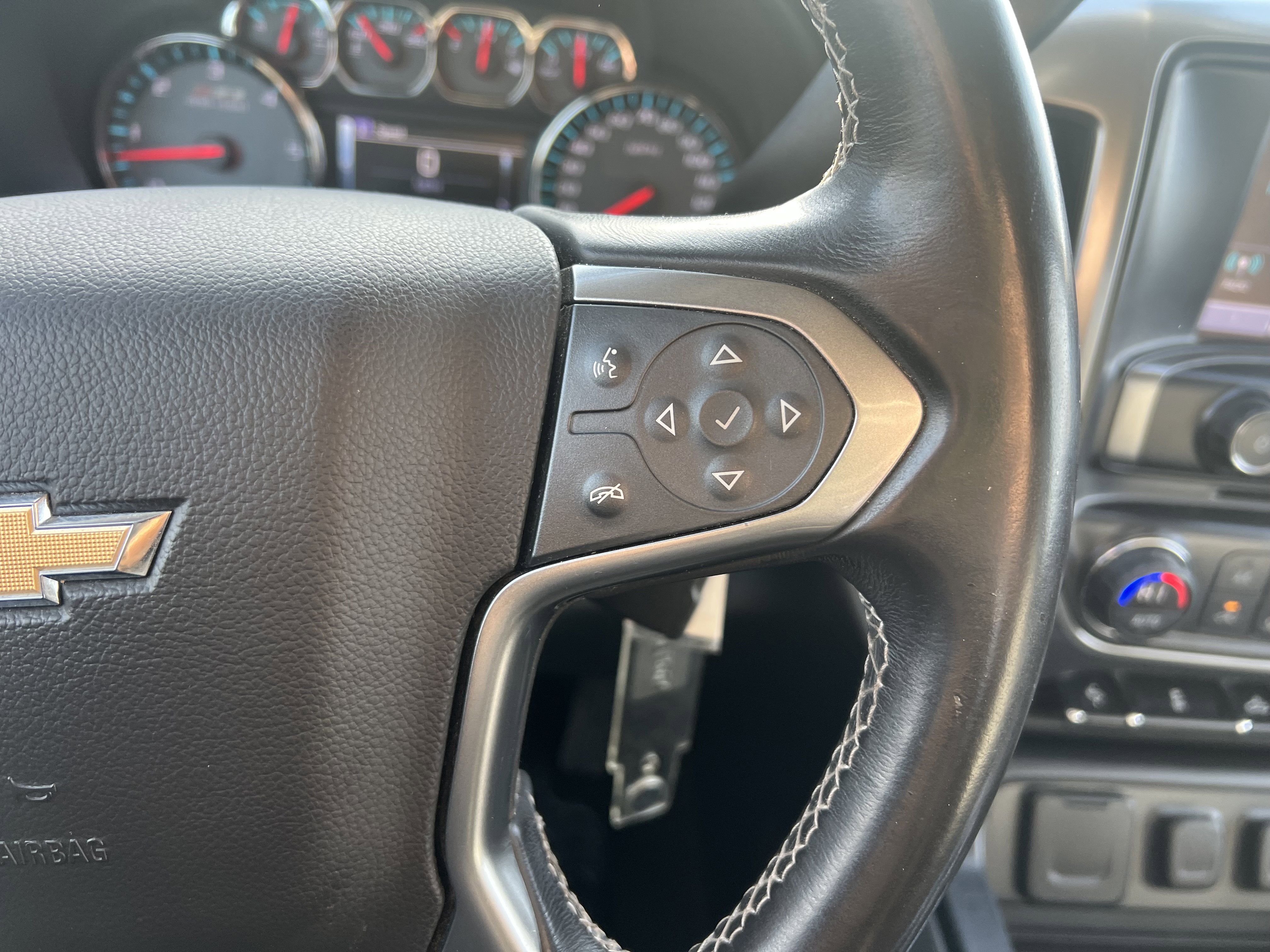 Used 2016 Chevrolet Silverado 1500 LT w/ LT Convenience Package image 19