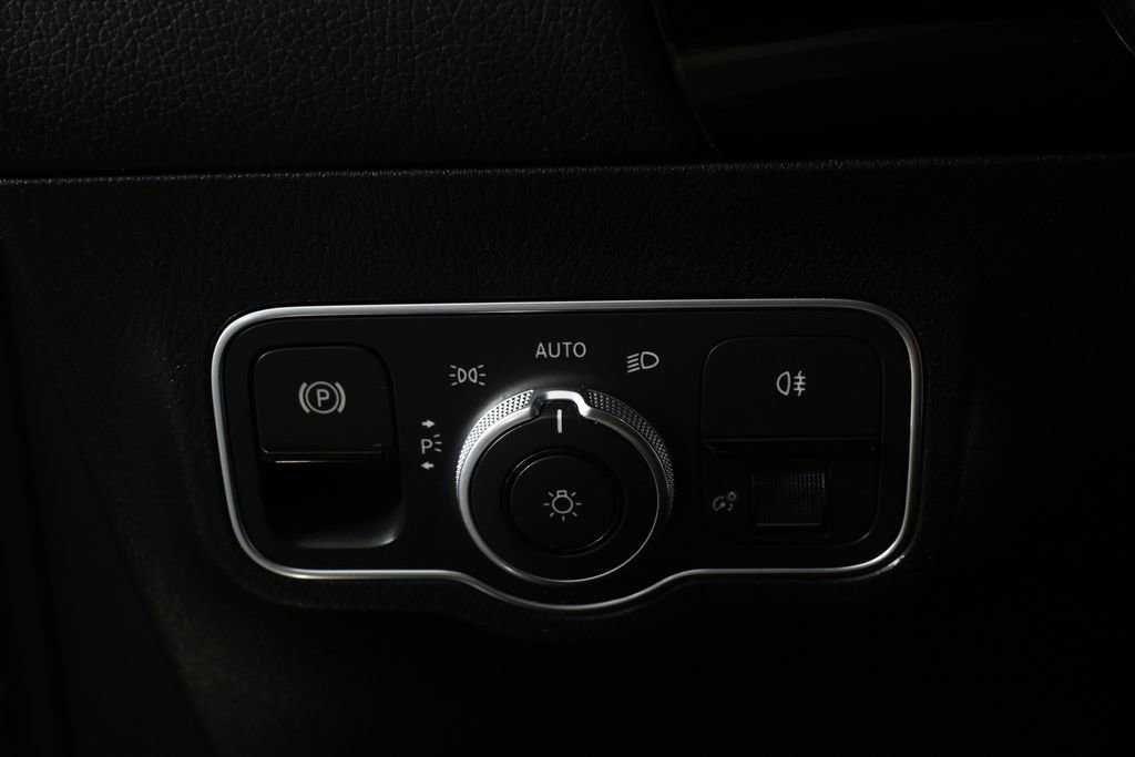 Certified 2022 Mercedes-Benz GLA 250 image 9