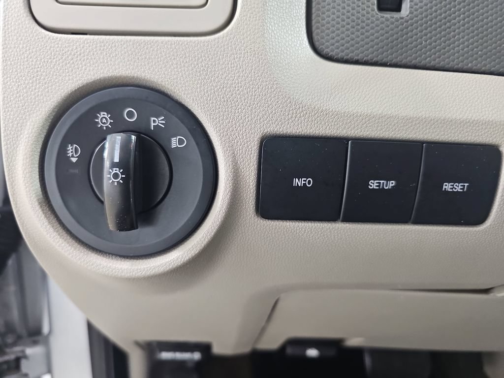 Used 2012 Ford Escape XLT FWD image 29