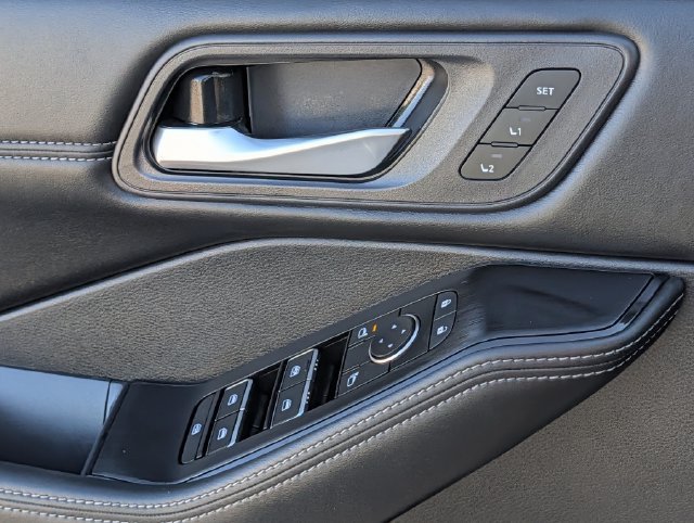 Used 2023 Nissan Rogue SL AWD/4WD image 25