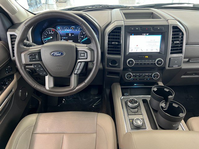 Used 2018 Ford Expedition Max XLT w/ Equipment Group 202A AWD/4WD image 18