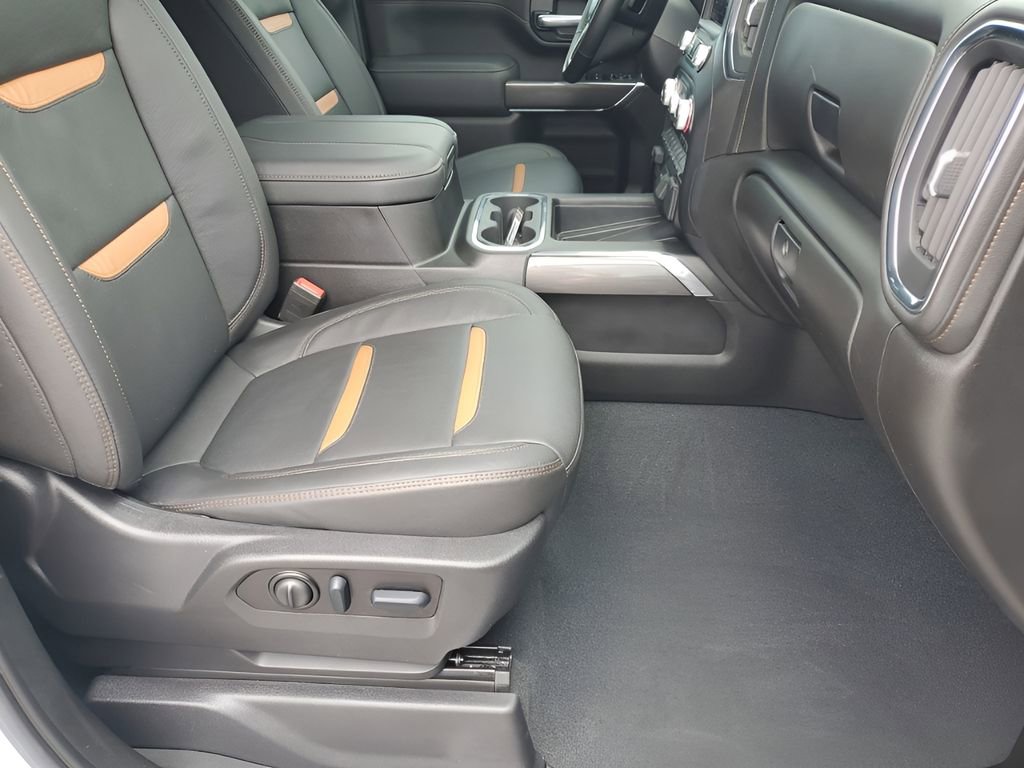 Used 2023 GMC Sierra 3500 AT4 w/ AT4 Premium Plus Package image 17