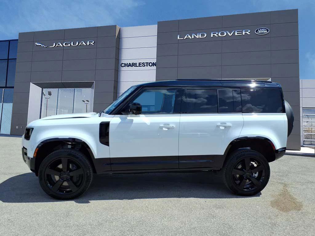 Used 2026 Land Rover Defender 110 X-Dynamic SE AWD/4WD image 2
