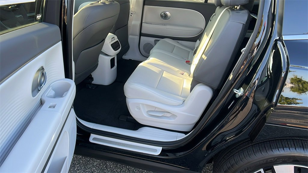 New 2026 Hyundai Ioniq 9 SEL image 17