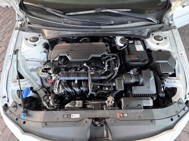 Used 2024 Hyundai Elantra Limited image 26