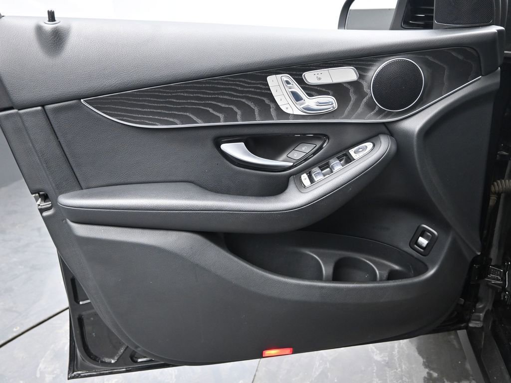 Used 2017 Mercedes-Benz GLC 300 4MATIC image 28