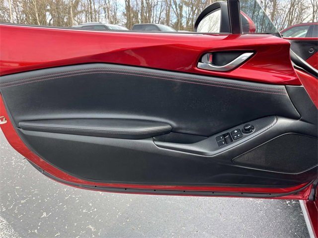 Used 2018 MAZDA MX-5 Miata RF Grand Touring image 15
