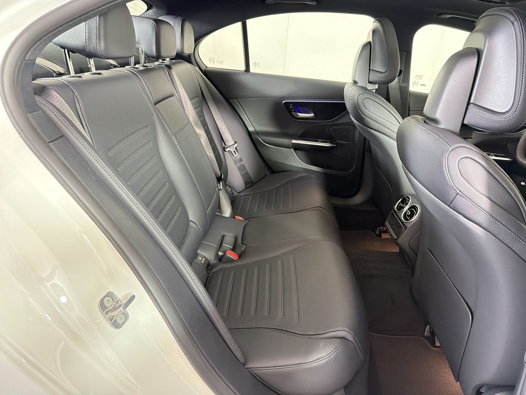 Used 2026 Mercedes-Benz C 300 4MATIC Sedan image 30