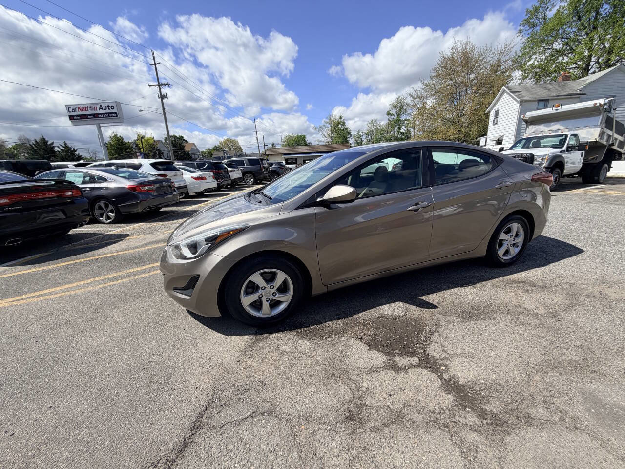 Used 2014 Hyundai Elantra SE FWD image 29