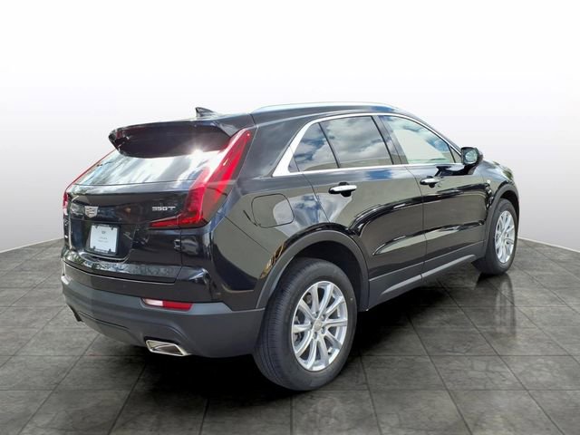 Certified 2023 Cadillac XT4 Luxury w/ Cold Weather Package image 5