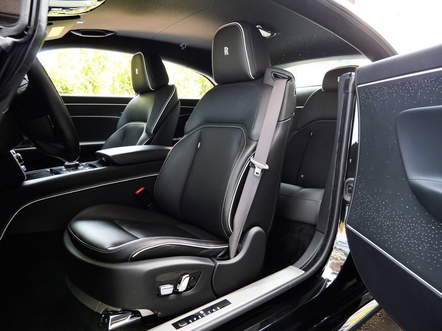 Certified 2025 Rolls-Royce Spectre w/ Spectre Launch Package AWD/4WD image 22