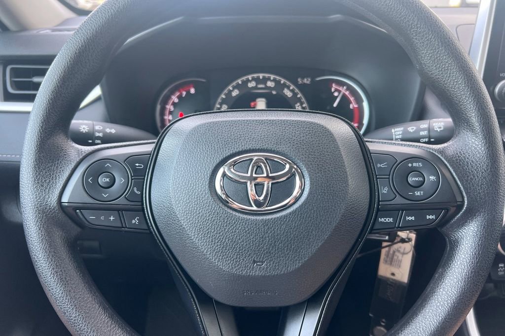 Certified 2025 Toyota RAV4 LE image 24