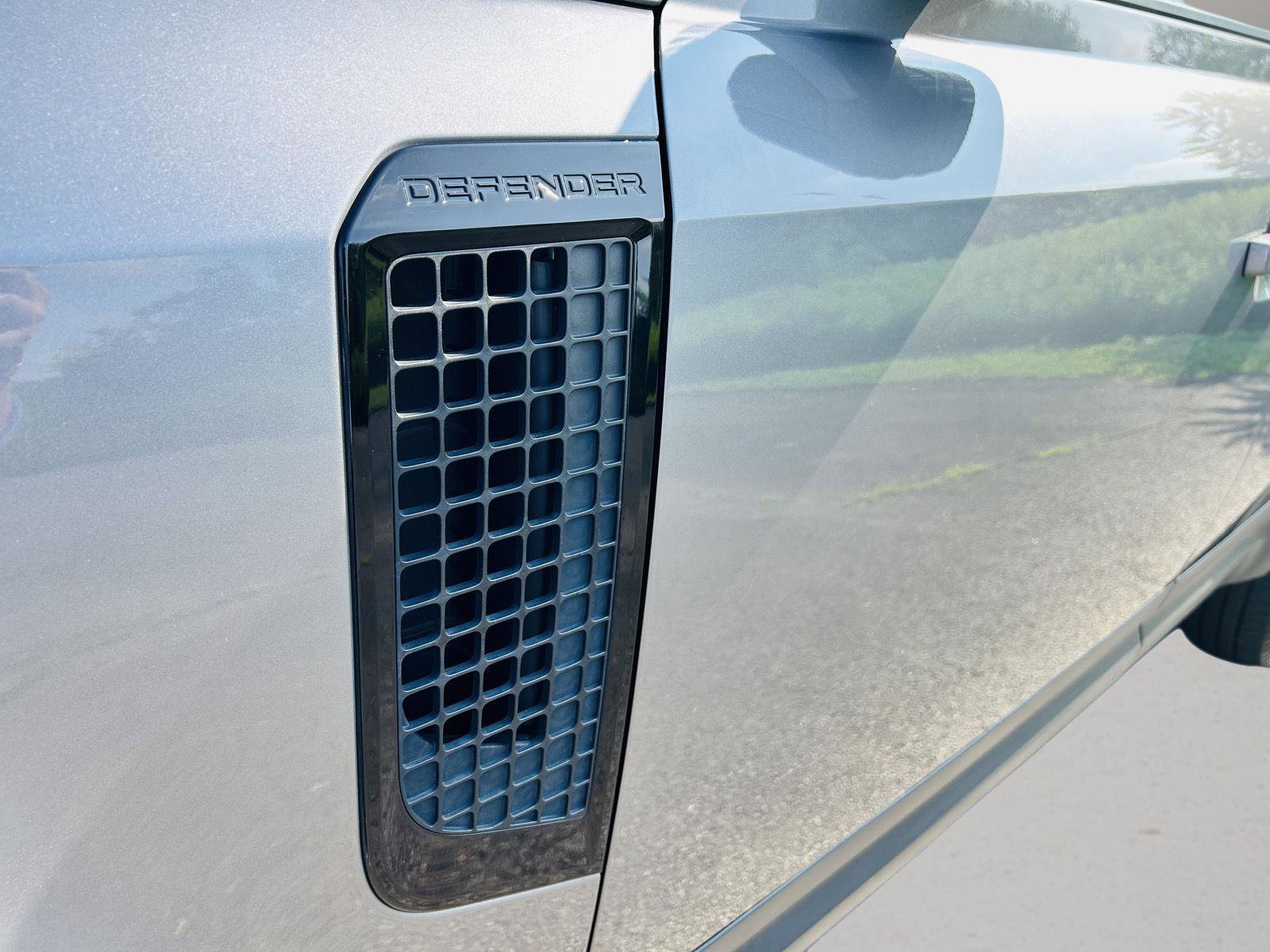 Used 2020 Land Rover Defender 110 HSE image 24