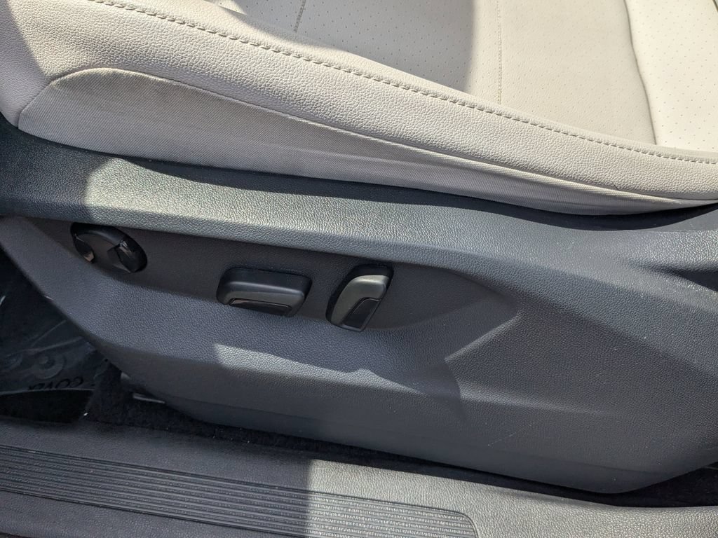 Used 2019 Volkswagen Tiguan SE w/ Panoramic Sunroof Package FWD image 8