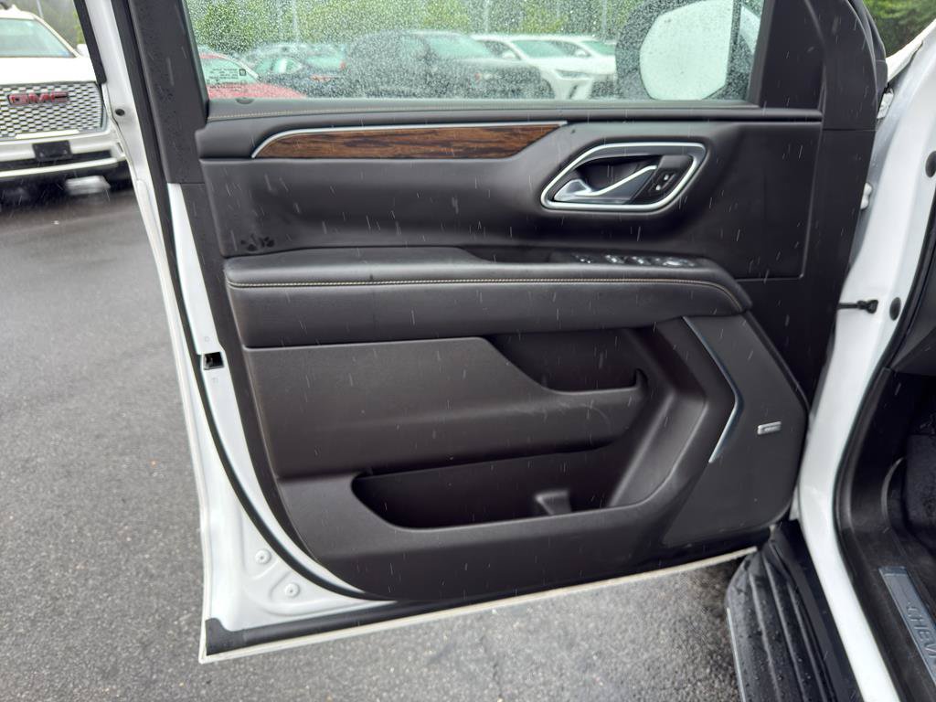 Used 2021 Chevrolet Tahoe Premier w/ Premium Package AWD/4WD image 22