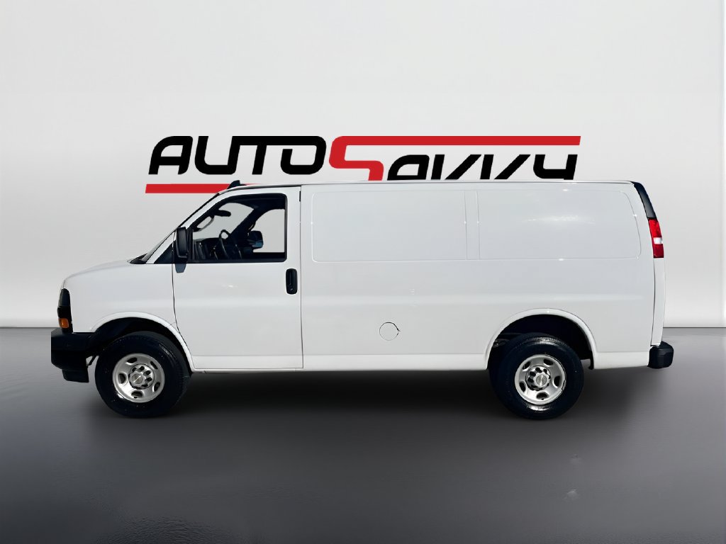 Used 2024 Chevrolet Express 2500 w/ Driver Convenience Package RWD image 4