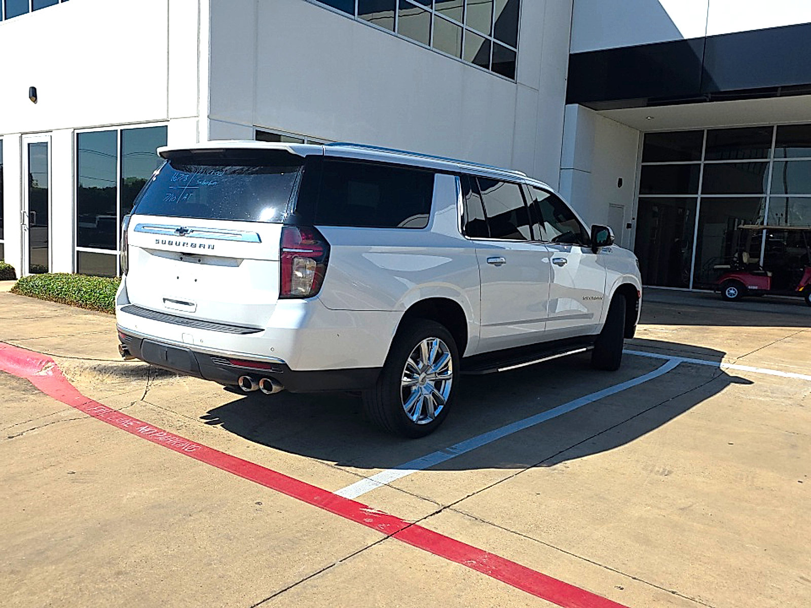 Used 2021 Chevrolet Suburban High Country RWD image 11