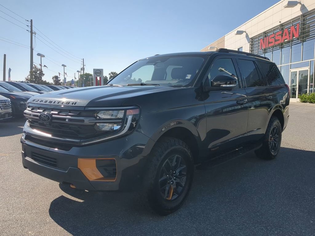 Used 2025 Ford Expedition Tremor AWD/4WD image 7