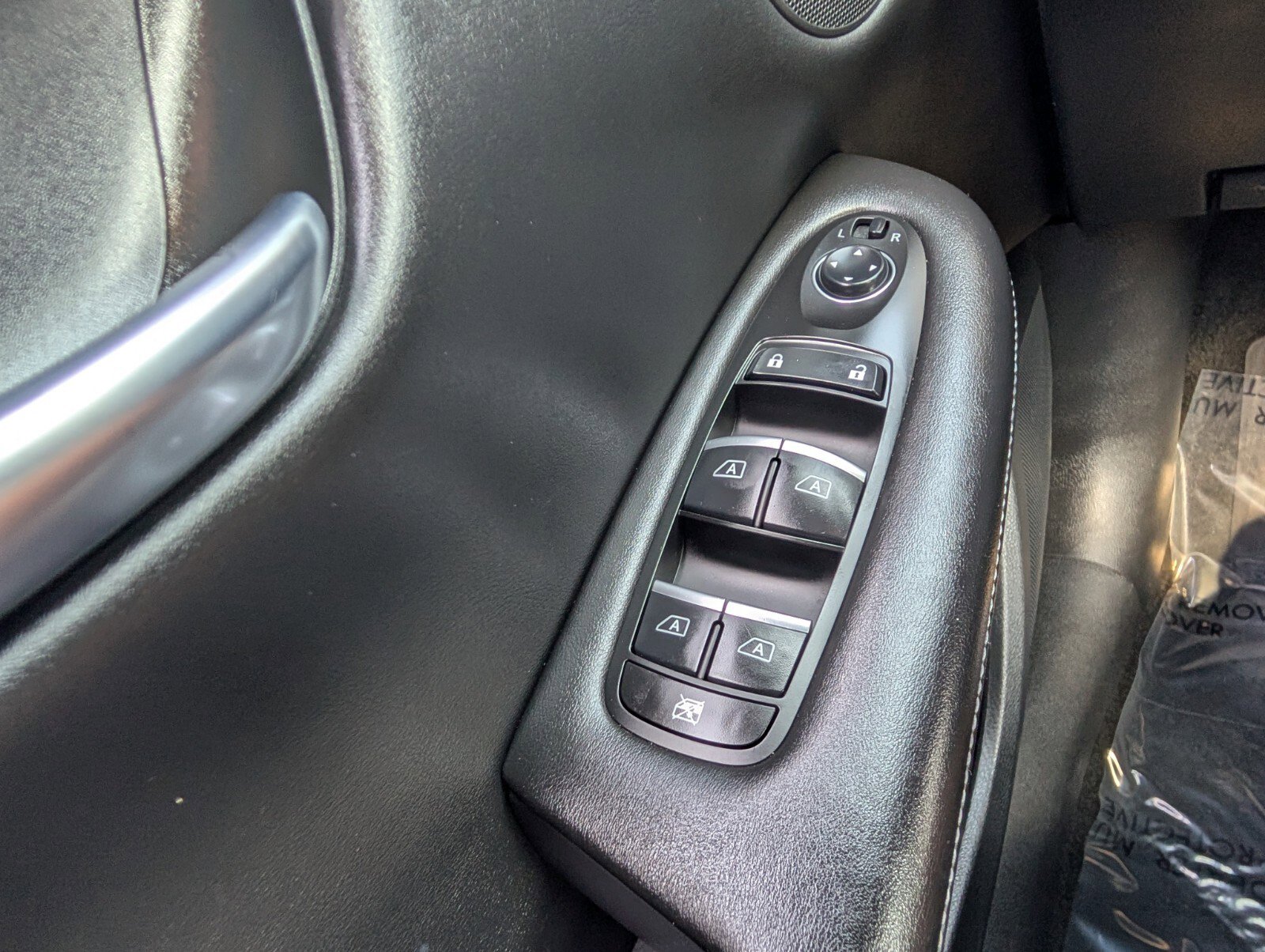 Used 2021 INFINITI QX50 Luxe w/ Appearance Package FWD image 37