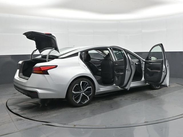 Used 2023 Nissan Altima 2.5 SR FWD image 47