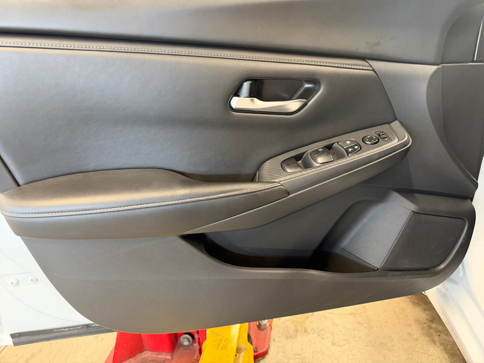 Used 2024 Nissan Sentra SV w/ Trunk Package FWD image 26