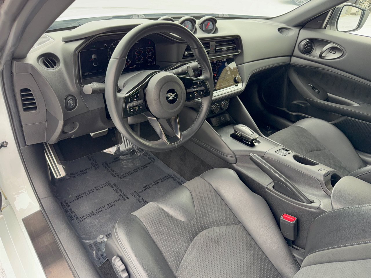 Used 2024 Nissan Z Performance w/ Floor Mat Package RWD image 4