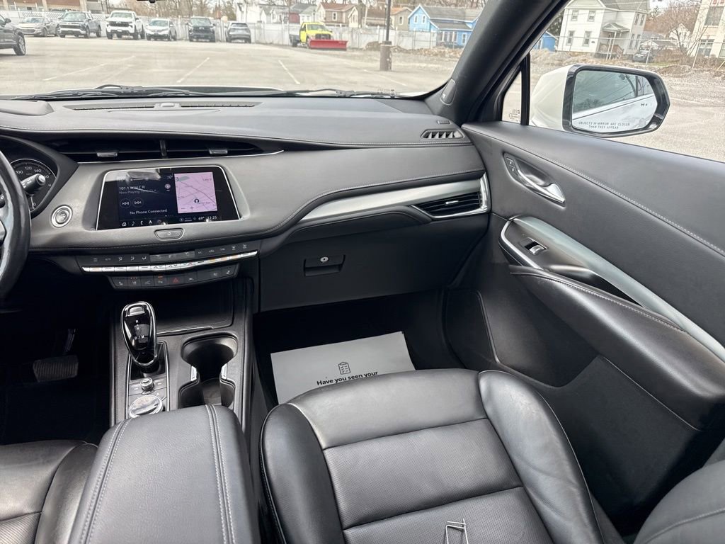 Used 2022 Cadillac XT4 Premium Luxury w/ Technology Package image 13