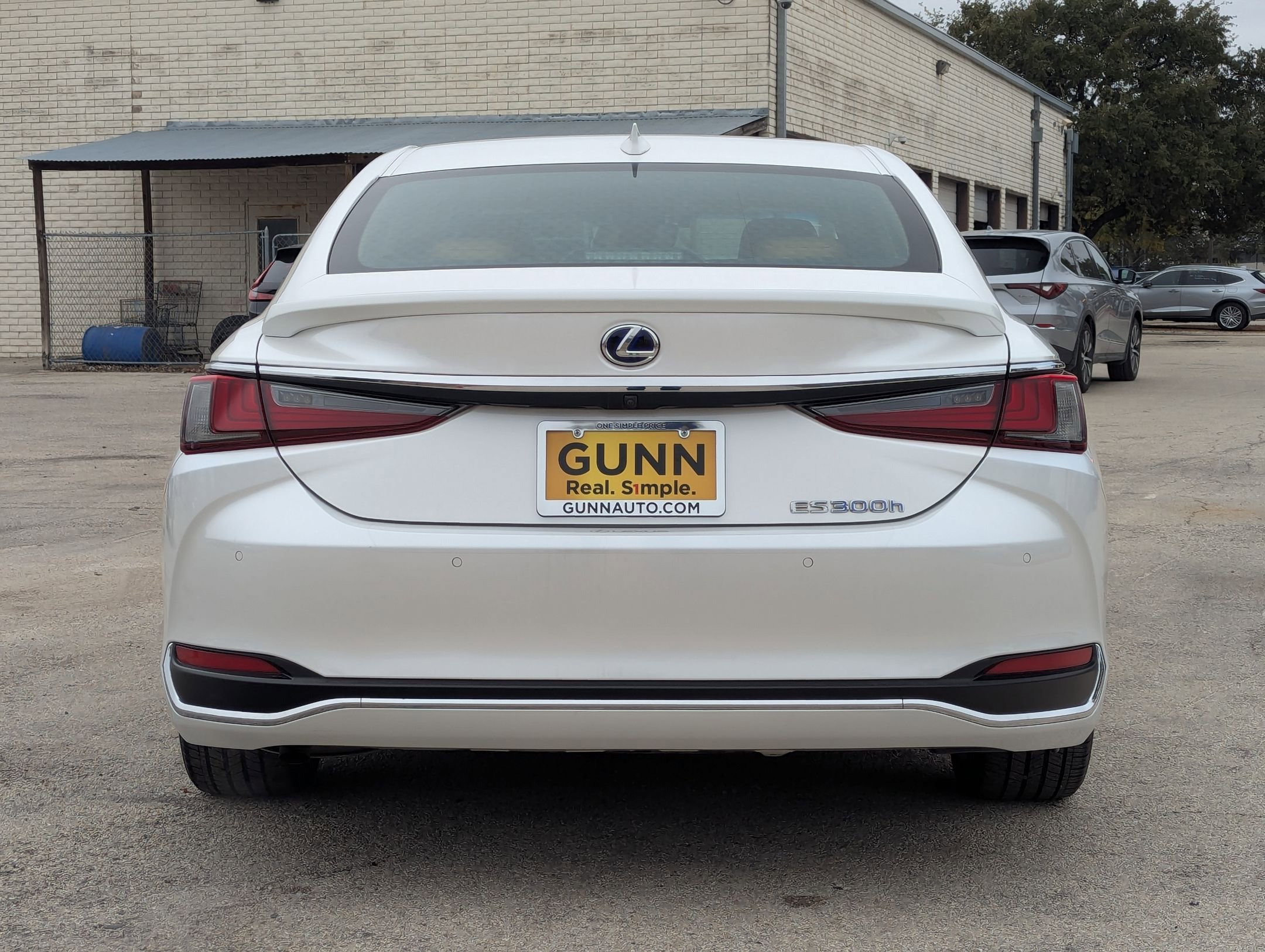 Used 2022 Lexus ES 300h Ultra Luxury image 5