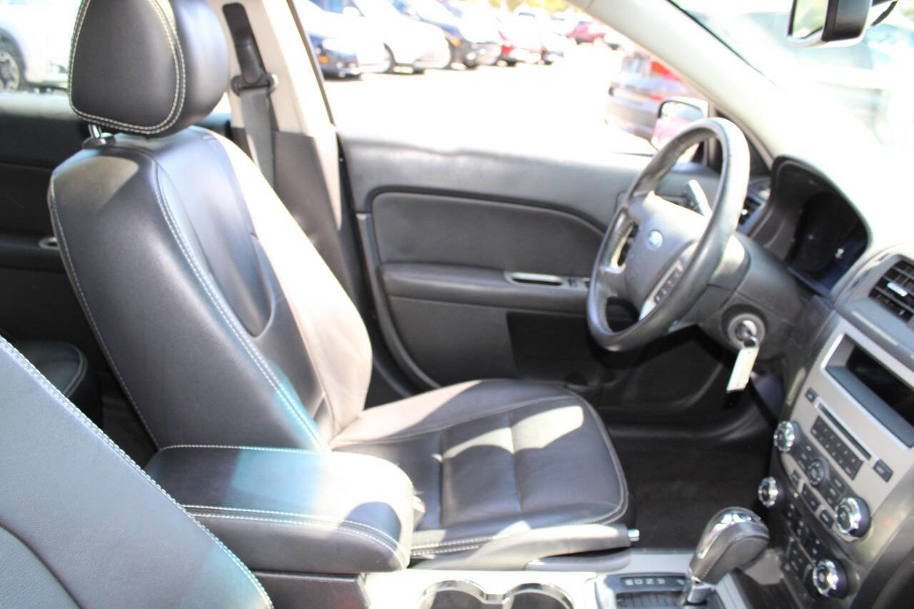 Used 2012 Ford Fusion SEL image 11