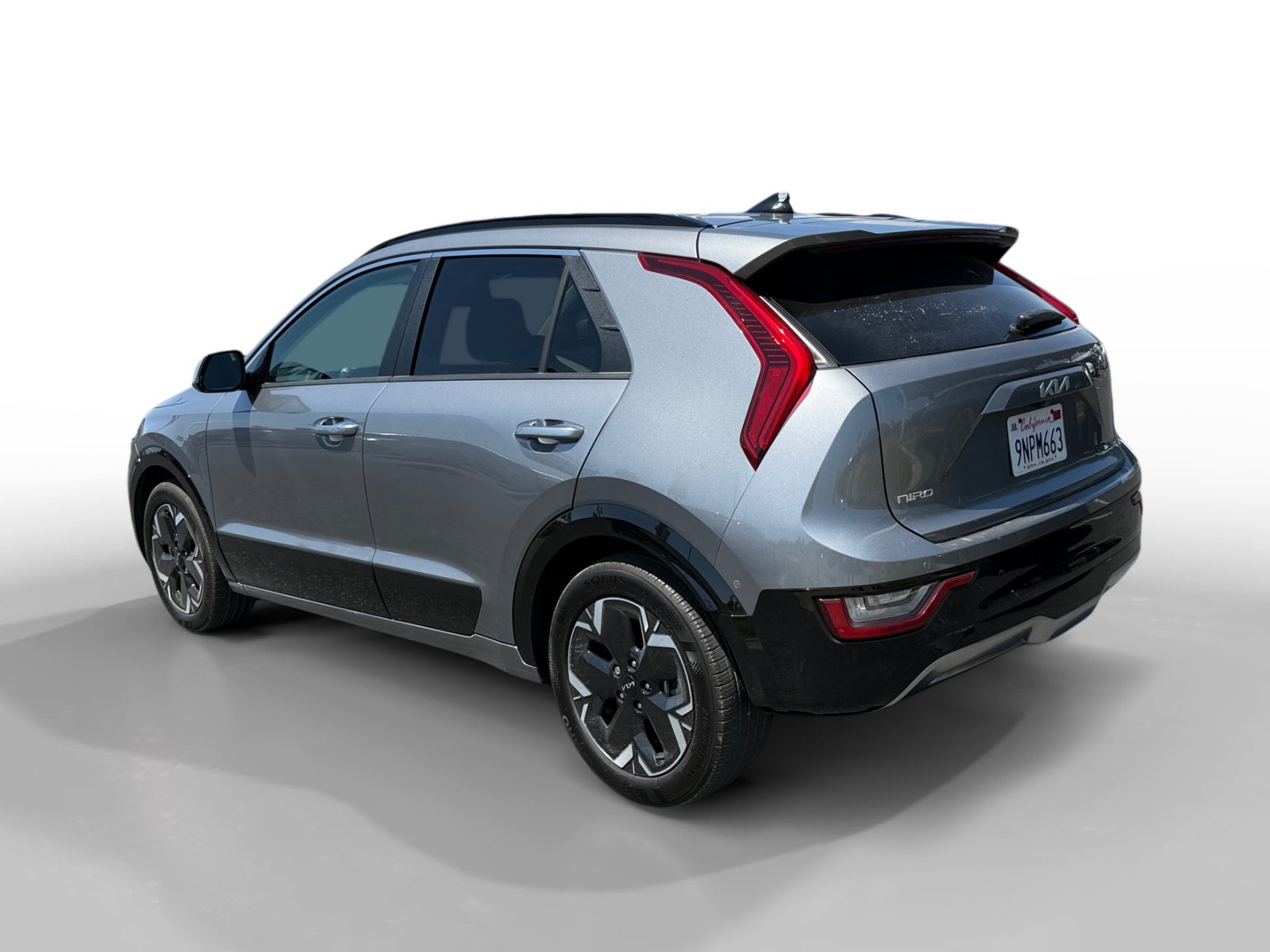 Certified 2024 Kia Niro Wave FWD image 3