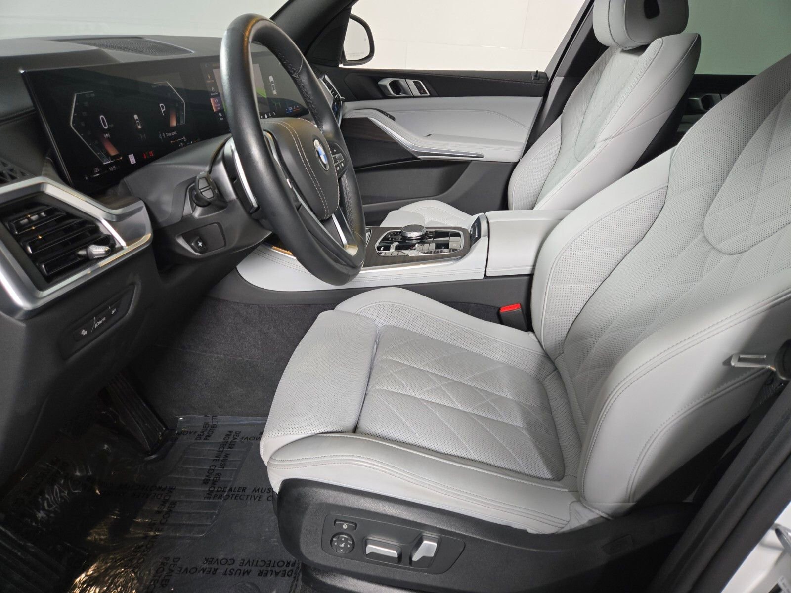 Used 2025 BMW X5 xDrive40i AWD/4WD image 11