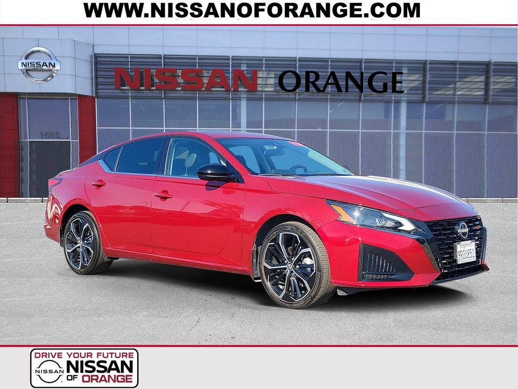 Certified 2024 Nissan Altima 2.5 SR w/ SR Premium Package image 1
