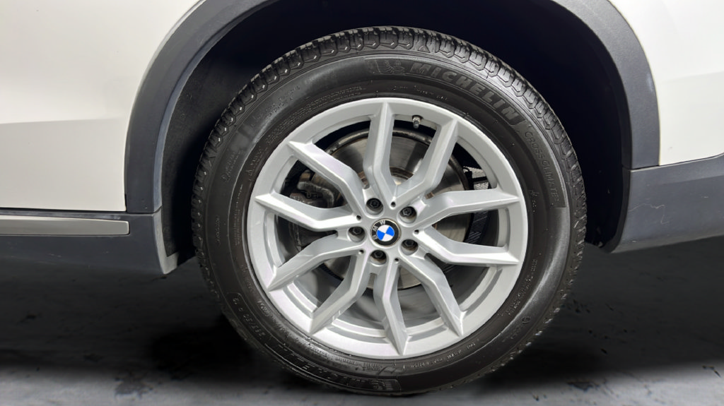 Used 2021 BMW X5 xDrive40i w/ Premium Package AWD/4WD image 49