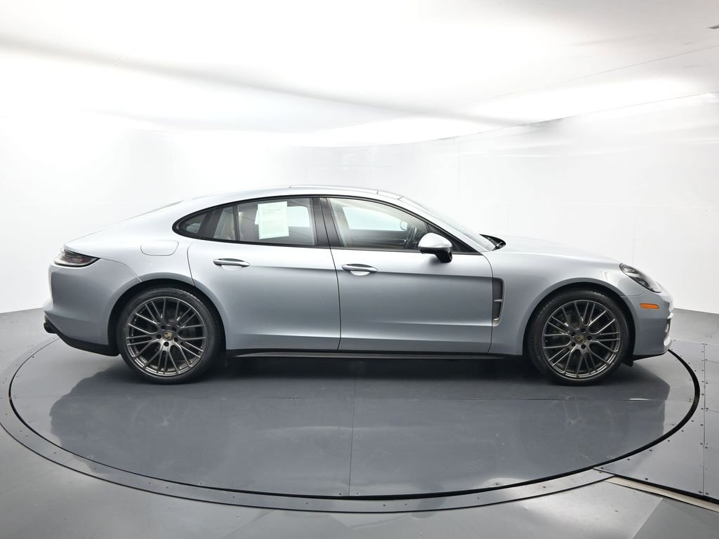 Certified 2022 Porsche Panamera Platinum Edition image 16