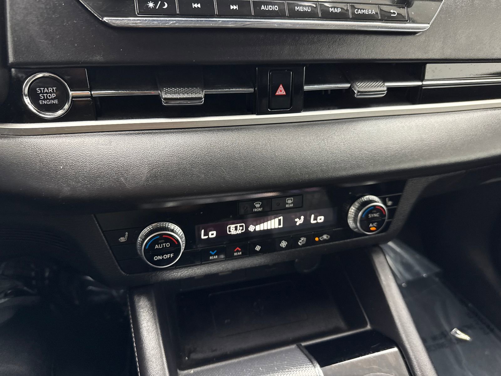 Used 2022 Mitsubishi Outlander SEL image 28