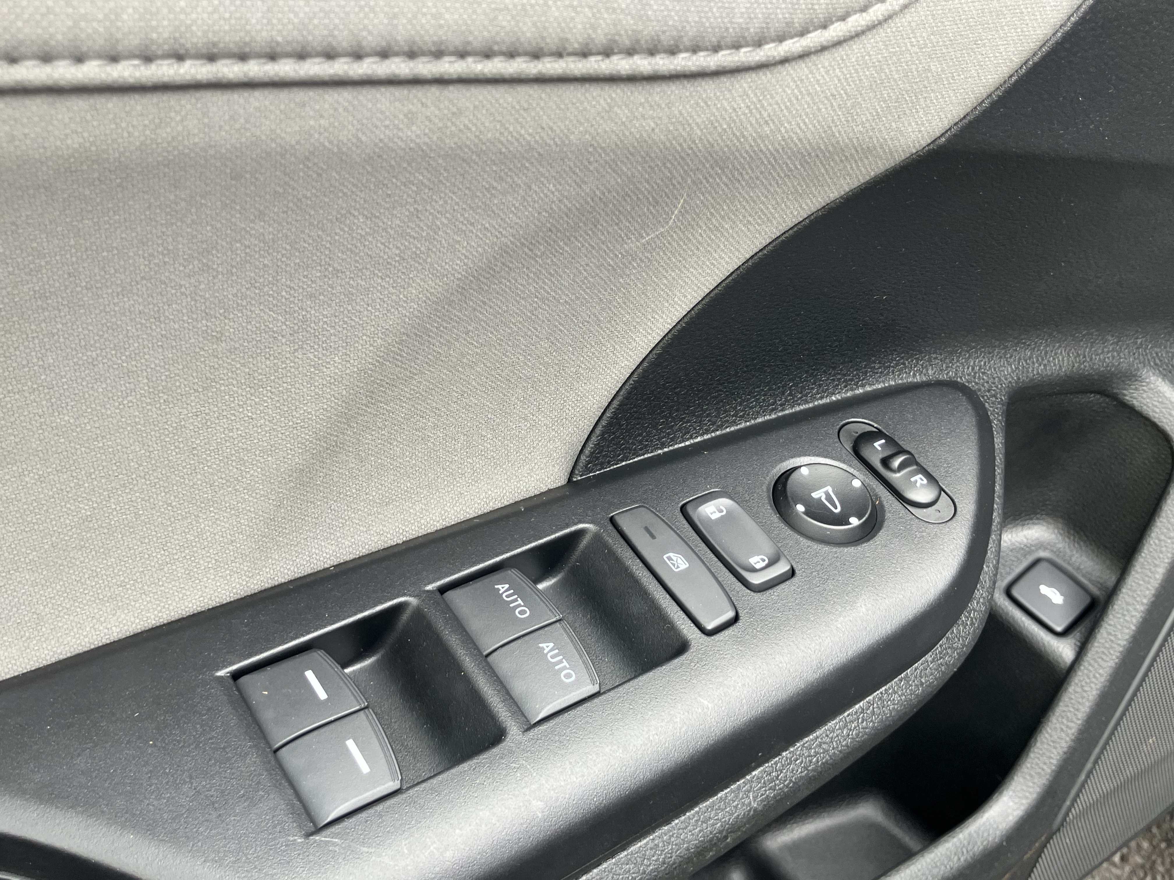 Used 2019 Honda Civic EX image 15