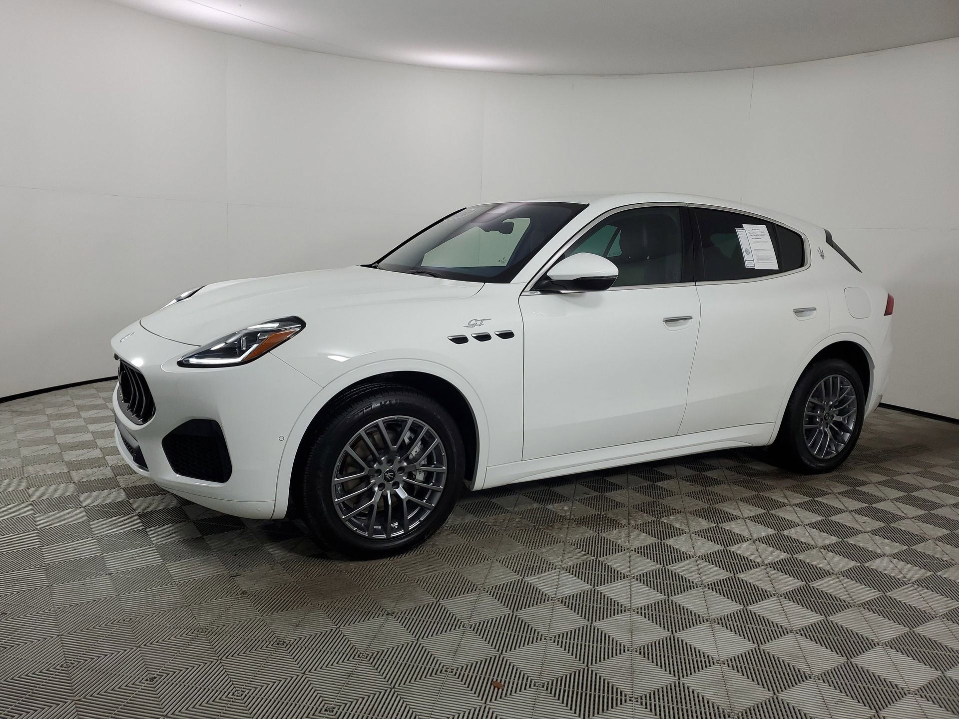 Used 2024 Maserati Grecale GT image 5