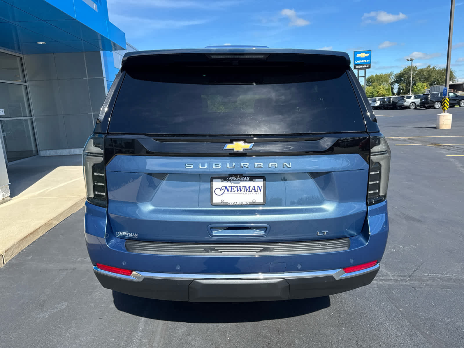 New 2027 Chevrolet Suburban LT w/ Comfort Package AWD/4WD image 9