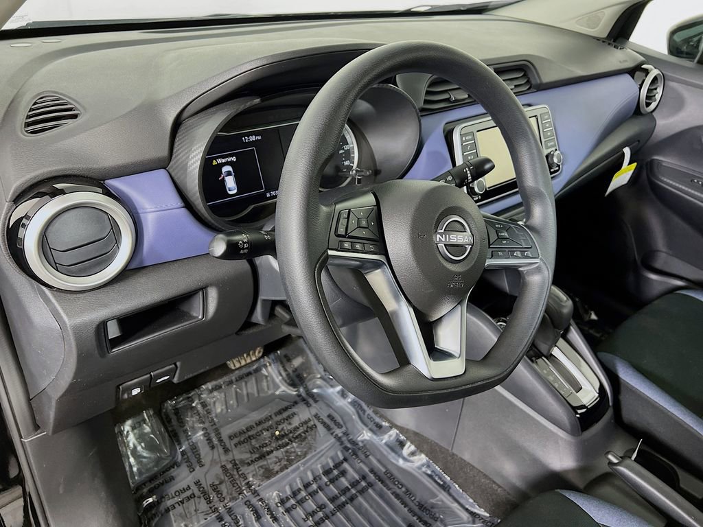 Used 2024 Nissan Versa SV w/ Trunk Package image 9
