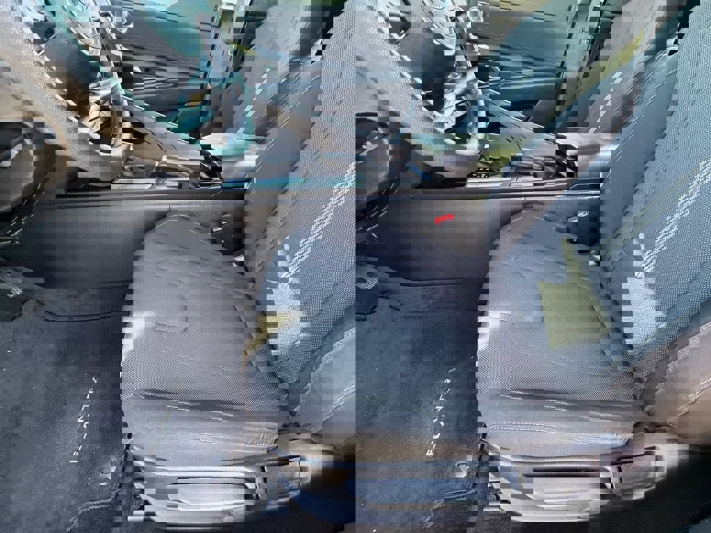 Used 2022 Hyundai Elantra SE image 12