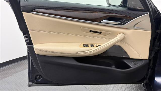 Used 2018 BMW 540i RWD image 13