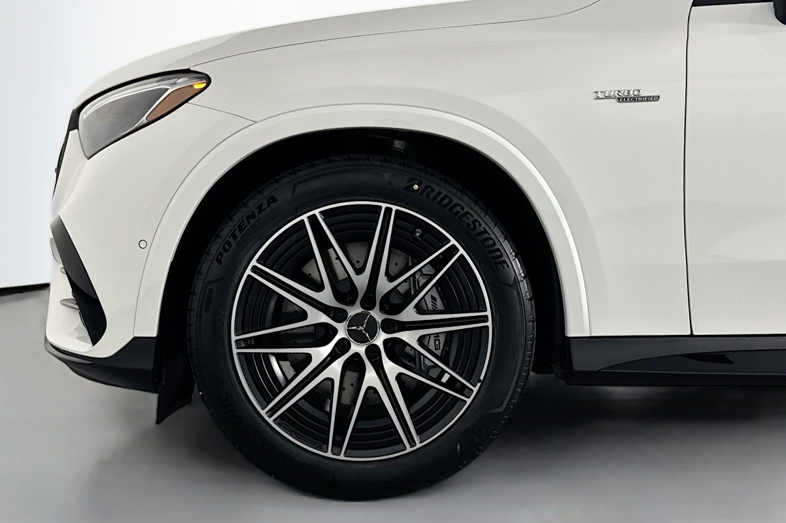 New 2026 Mercedes-Benz GLC 43 AMG 4MATIC image 9