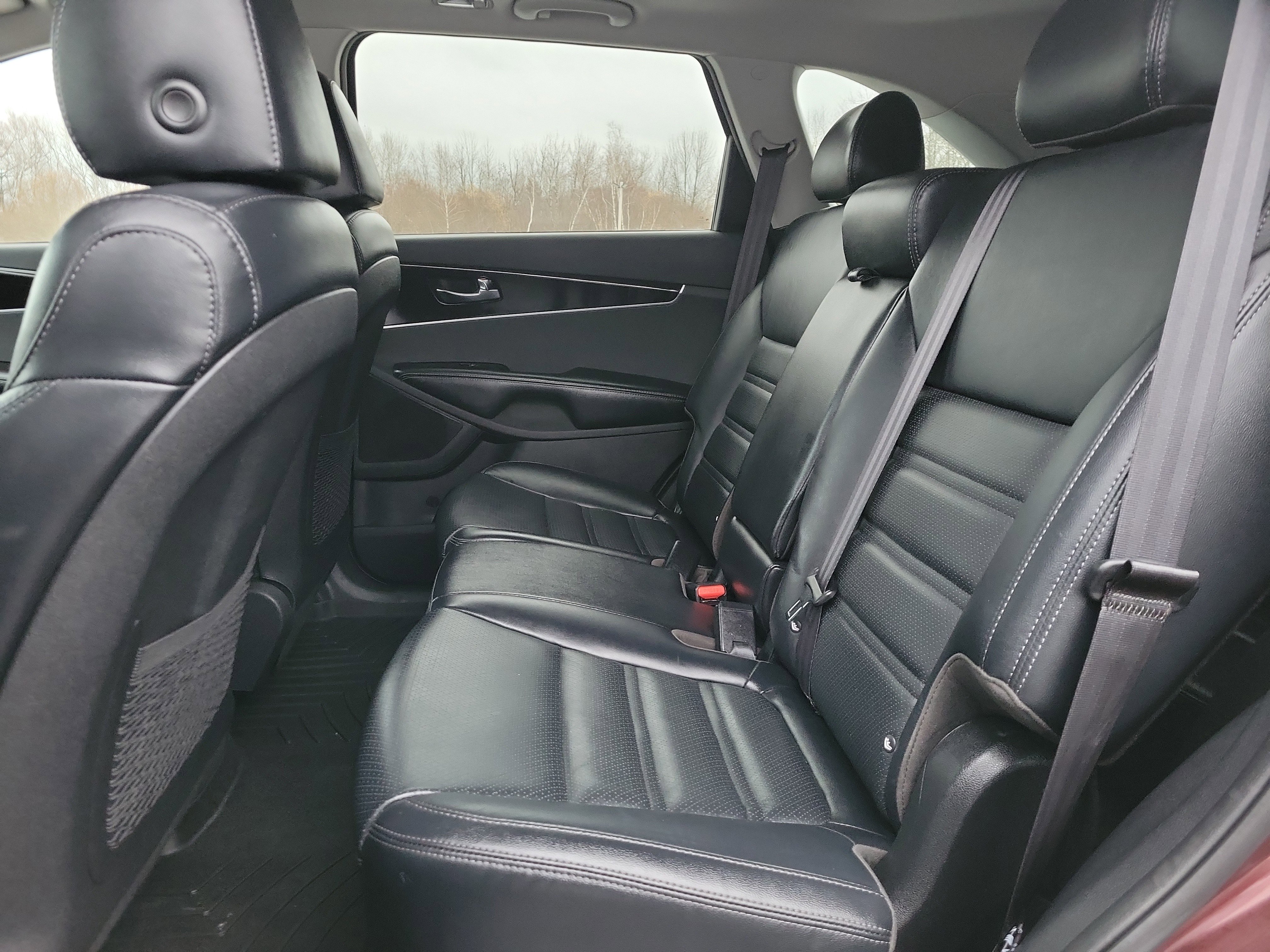 Used 2020 Kia Sorento EX image 16