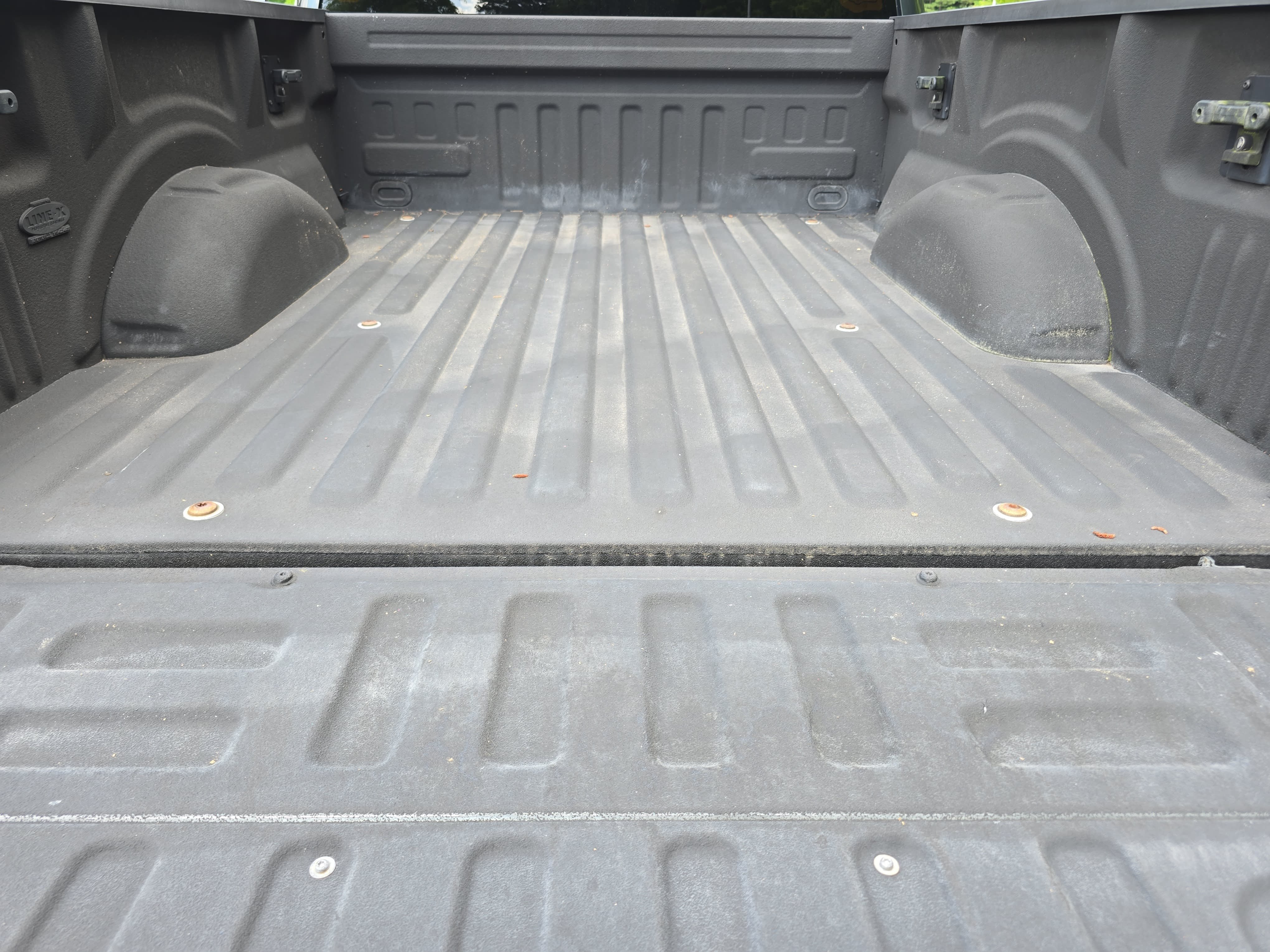 Used 2015 Ford F150 Lariat w/ Equipment Group 501A Mid AWD/4WD image 12
