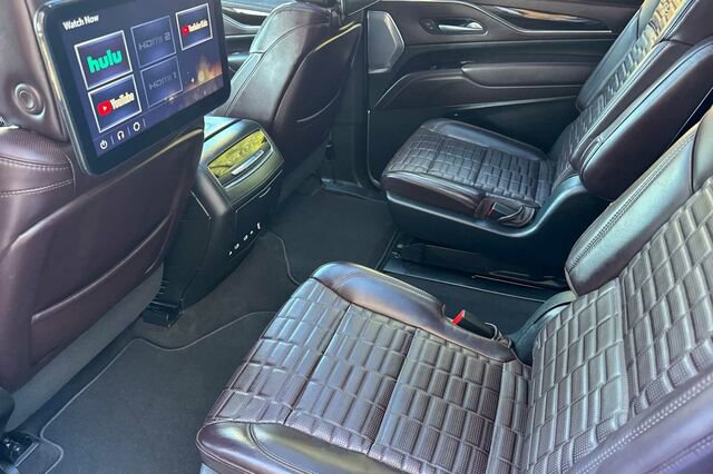 Certified 2023 Cadillac Escalade ESV Sport Platinum image 12